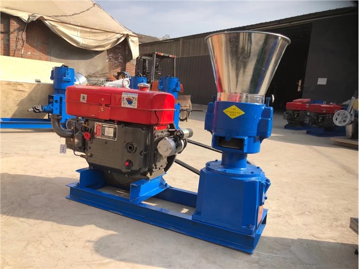 Mesin Pembuat Pakan Ayam